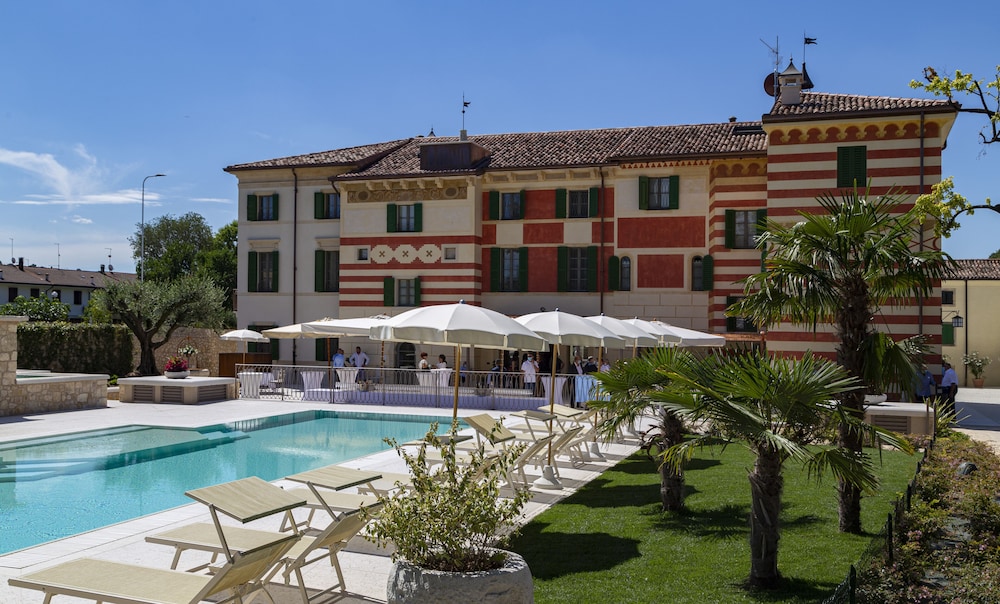 Boutique Hotel Villa Zoppi Adults Only — hotel in Colognola Ai Colli