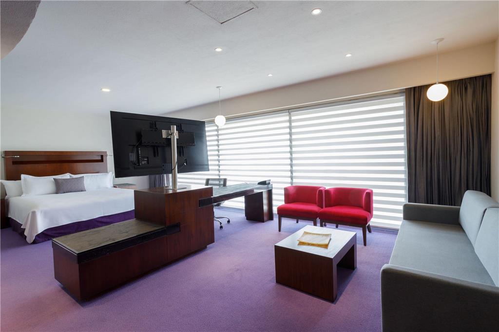 Master Suite king