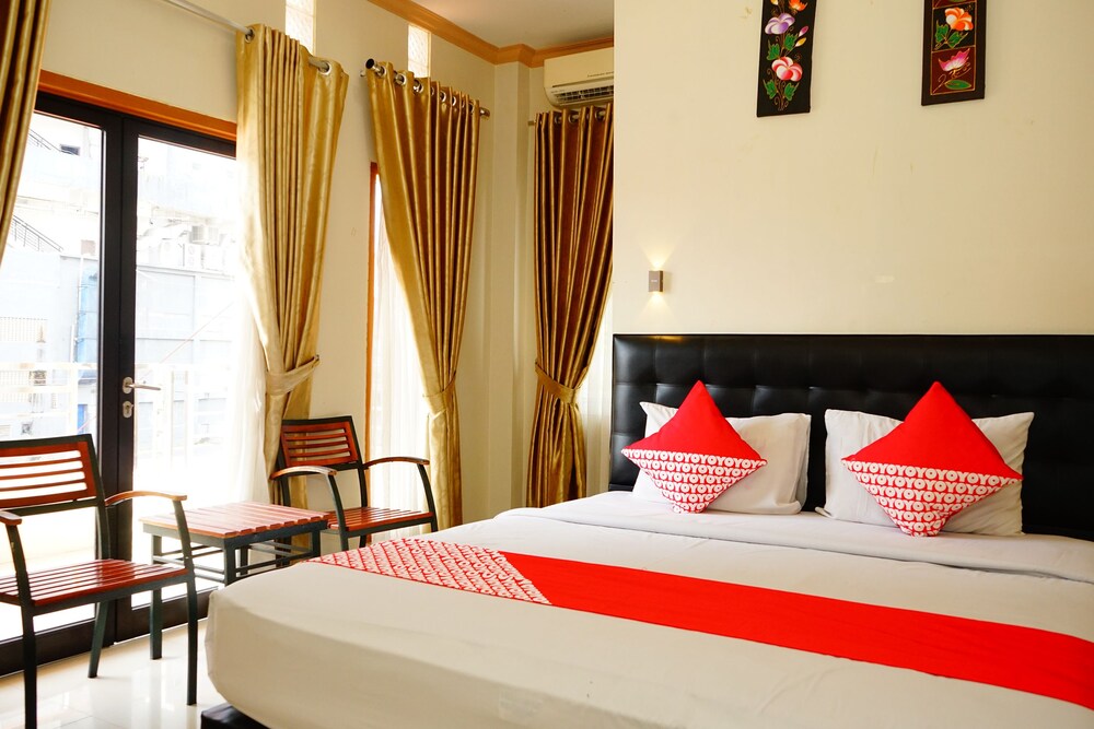 OYO 624 Hotel Golden Vella in Pangkalpinang, Indonesia