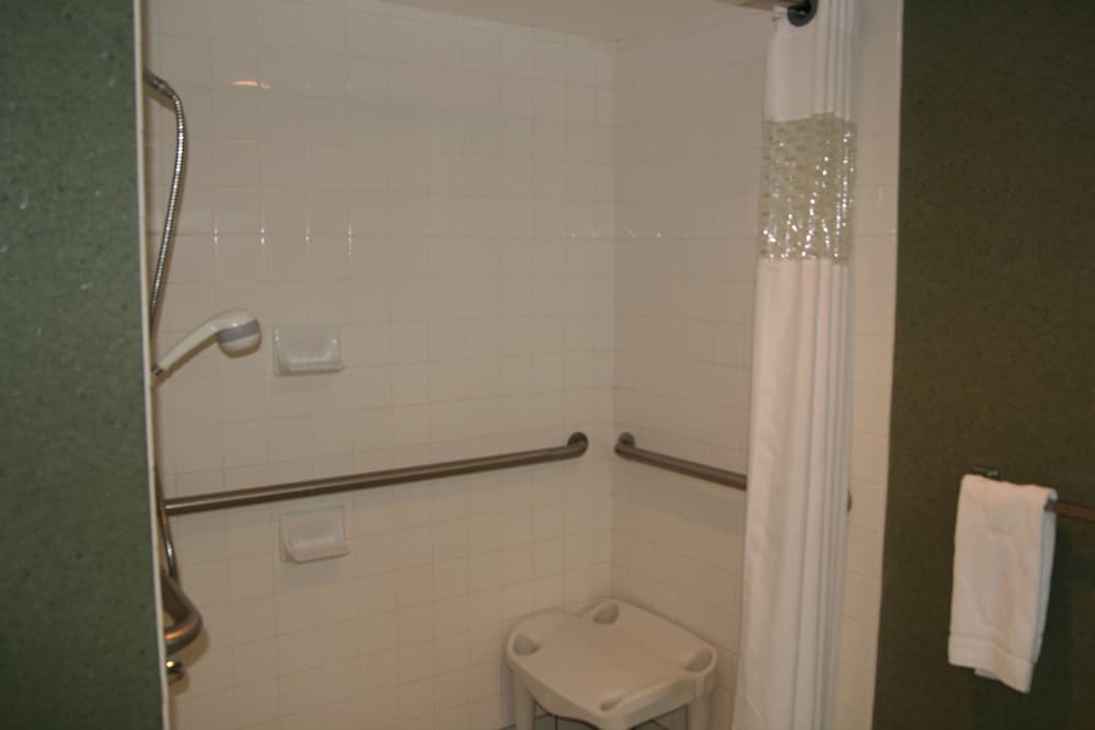 Hampton Inn Hillsville - photo 32