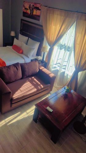 Luxurious Family Canyon in Rustenburg, South Africa