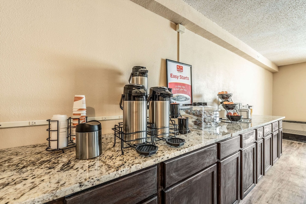 Econo Lodge Brainerd - photo 27