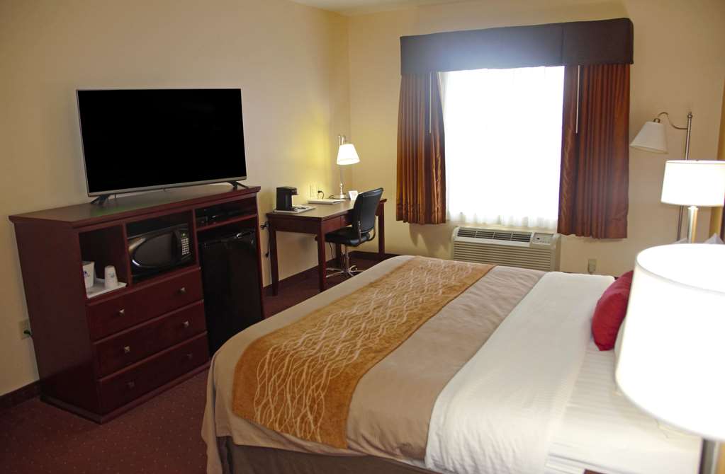 Americas Best Value Inn St. Robert - photo 11