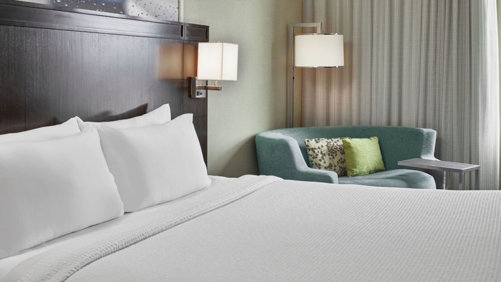 Courtyard by Marriott Portland City Center - photo 13