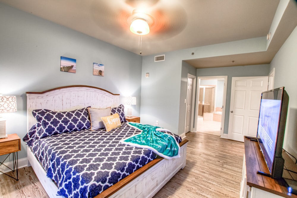 Laketown Wharf Resort by Aneliya's Rentals - photo 223