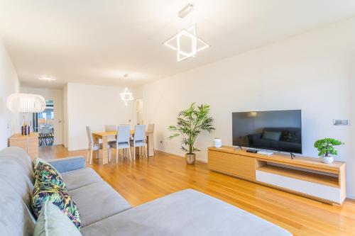 FLH Funchal Balcony Flat with Pool — 4-Star Luxury Hotel in Funchal, Portugal