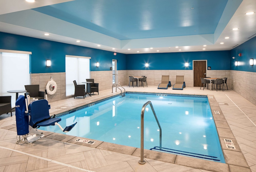 Hampton Inn Hastings - photo 9
