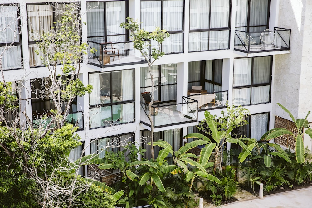 The Waves Tulum - carbon neutral hotel in Tulum