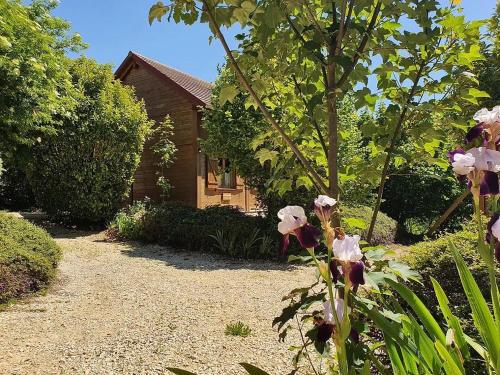 Les Chalets de L'yonne - last minute hotel in Unknown City