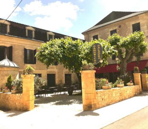 Hotel de Paris - carbon neutral hotel in Le Bugue