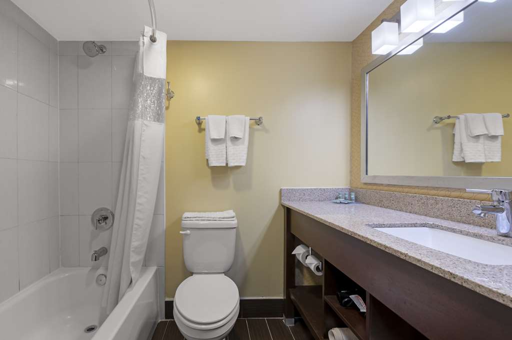 Best Western University Inn At Valparaiso - photo 28