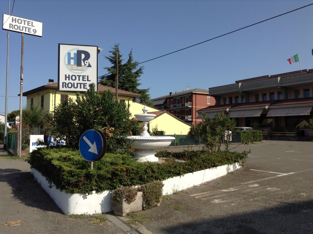 Hotel Route 9 in Piacenza, Italy