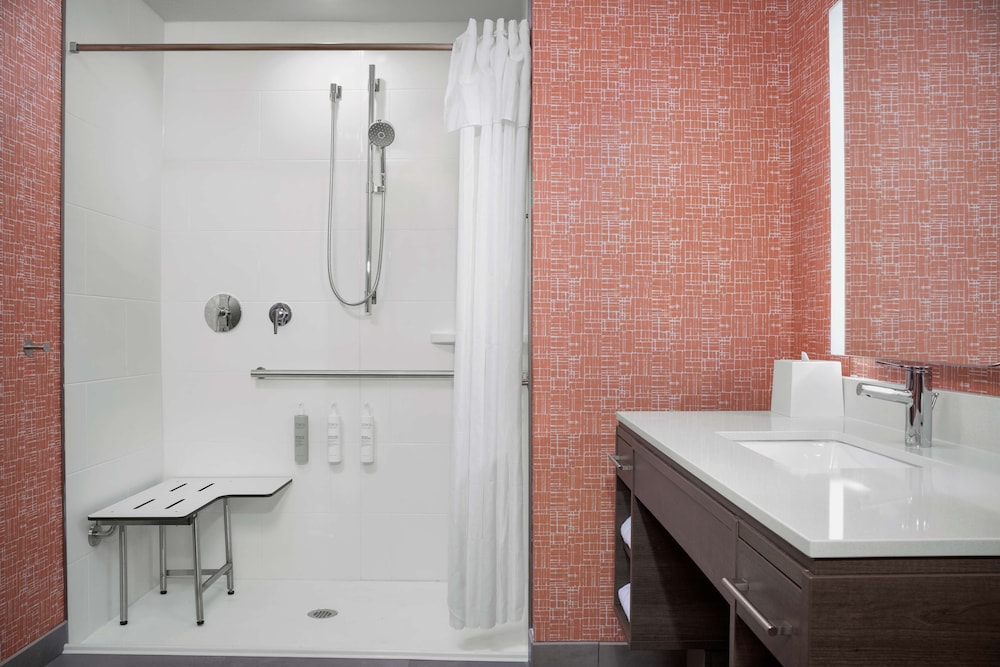 Home2 Suites by Hilton Cullman - photo 19