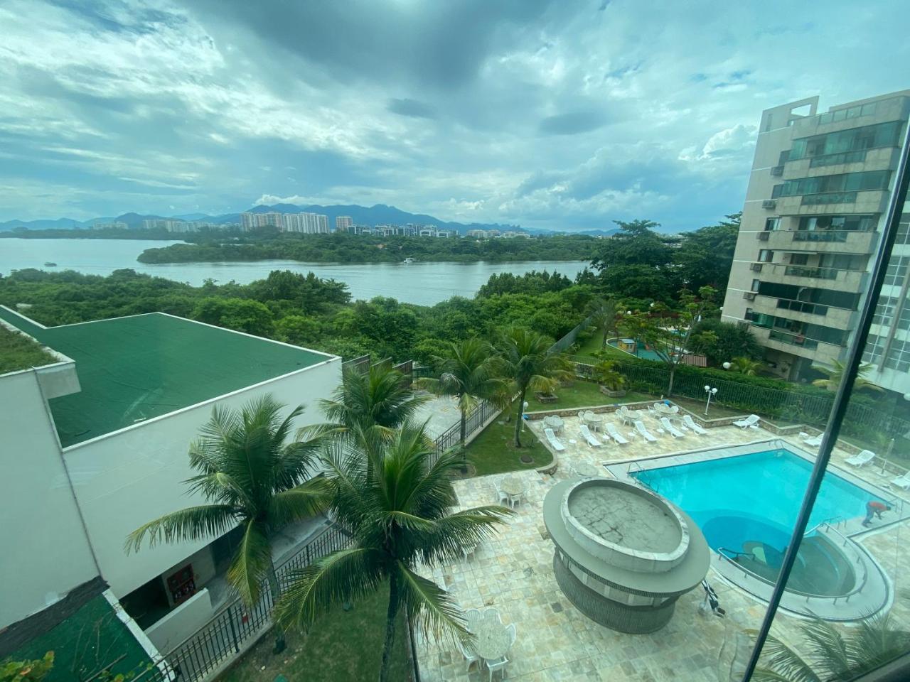 Apto de Frente Para a Praia Com Vista Pra Lagoa — 4-Star Luxury Hotel in Rio De Janeiro, Brasil