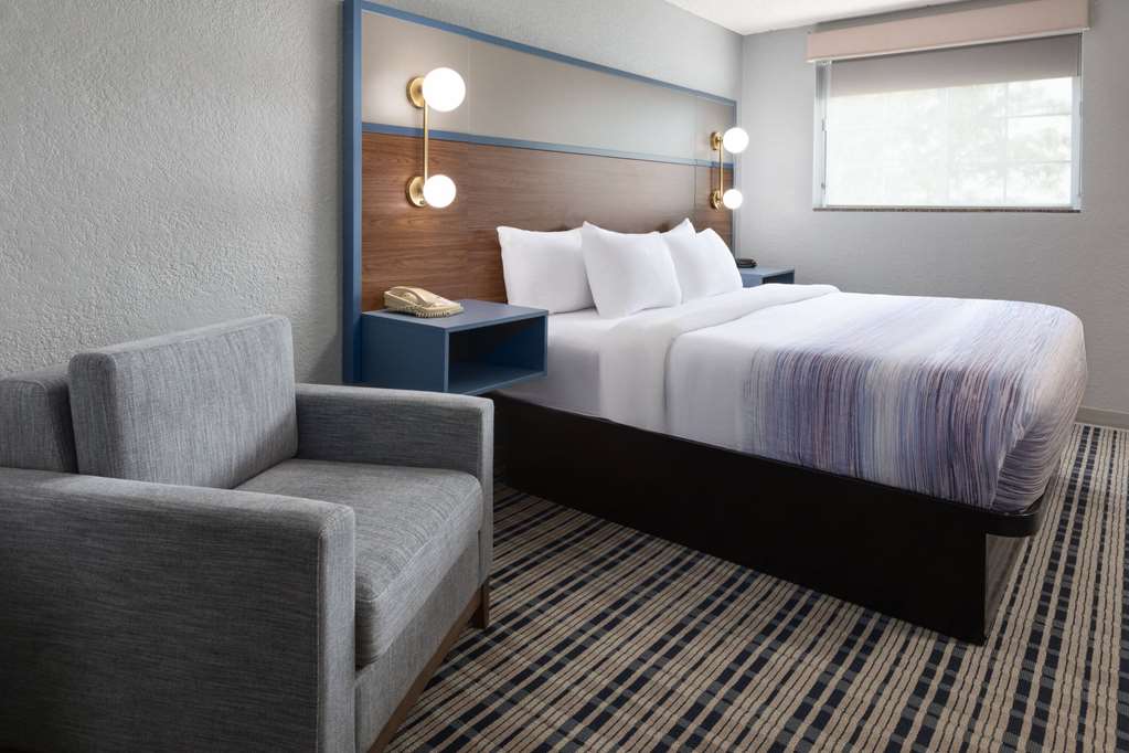 AmericInn by Wyndham Grinnell - photo 17