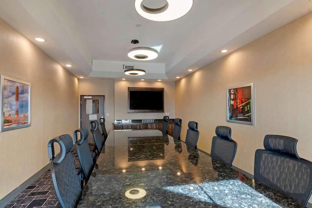 Best Western Premier Liberty Inn Suites - photo 42