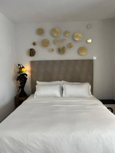 Marilyn Studio Apartment in Koreatown — 4-Star Luxury Hotel in Los Angeles, United States