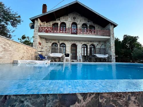 Detached Stone Villa with Pool Sleeps 9 — 4-Star Luxury Hotel in Burhaniye, Turkey