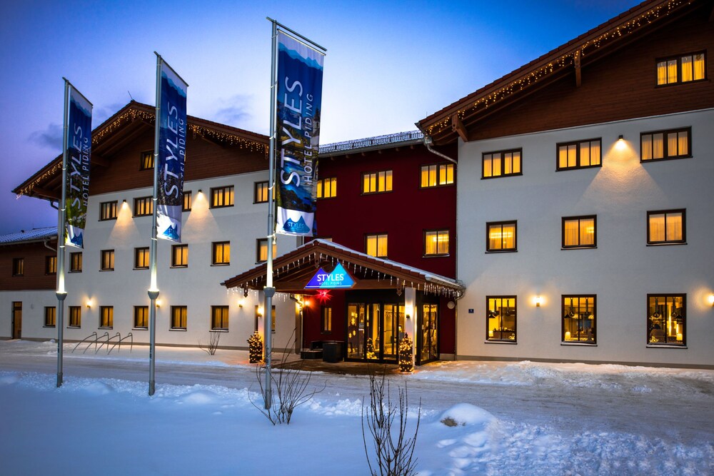 Hotel Front - Evening/Night