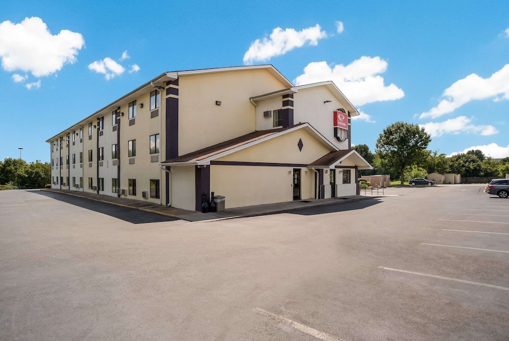 Econo Lodge Spotsylvania Town Center - photo 54