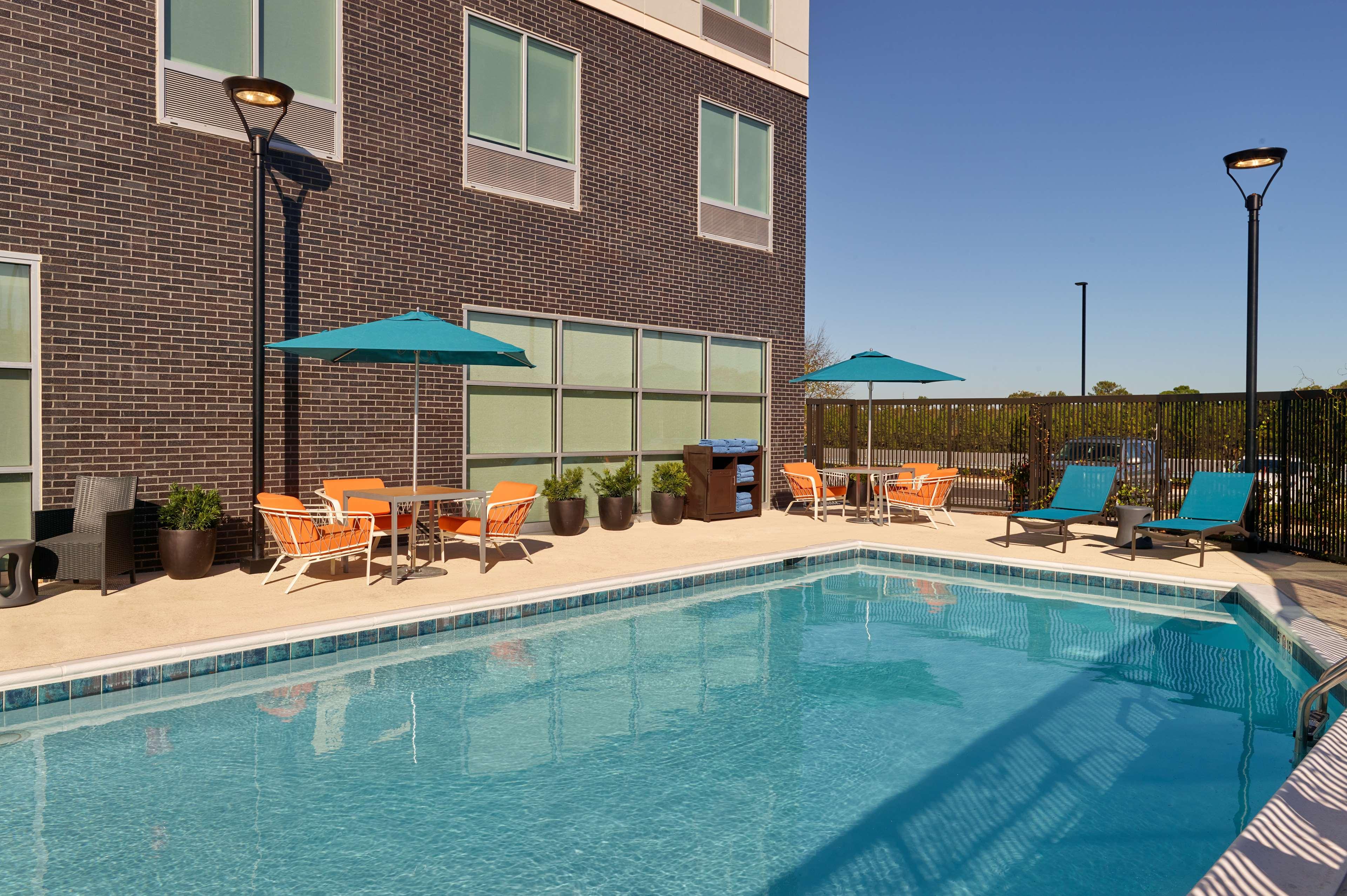 Hampton Inn & Suites Fultondale Birmingham I 65 AL - photo 41