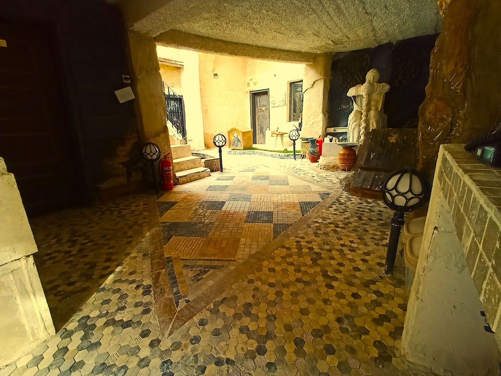 Stone Age Mansion — Uerguep