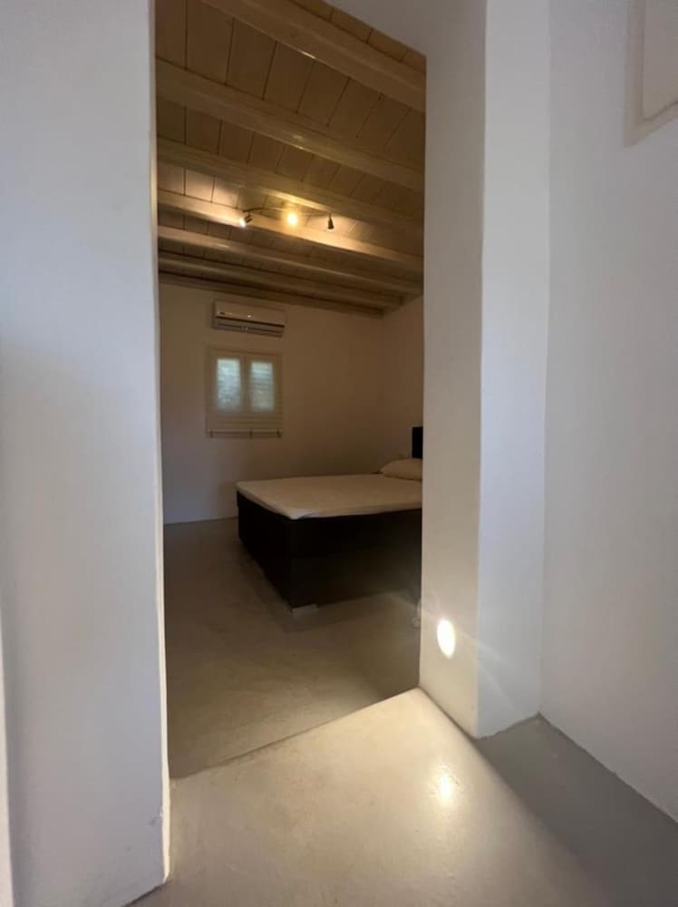 Charming Apartment in Ano Mera — 4-Star Luxury Hotel in Mykonos, Greece