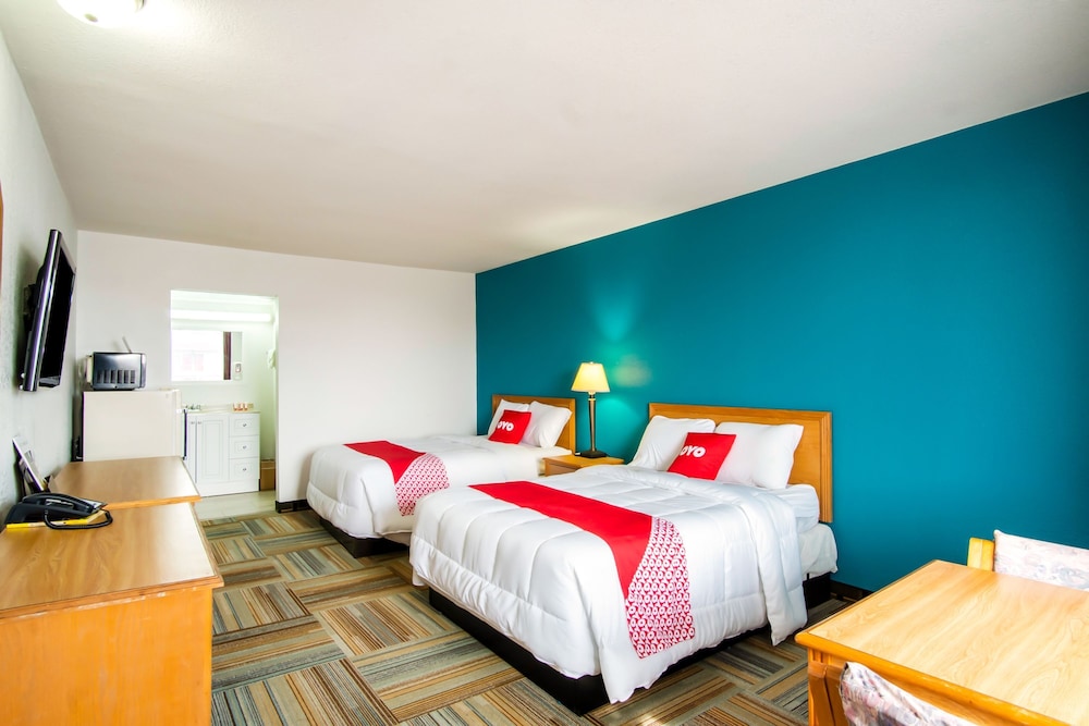 OYO Hotel Hutchinson West 4th Ave - photo 12
