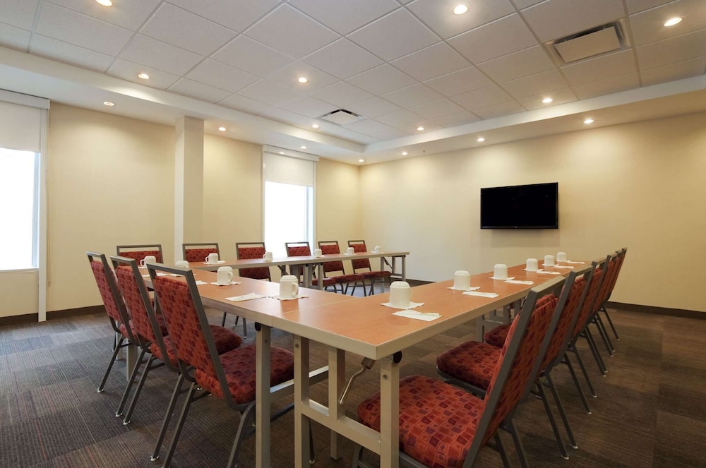 Home2 Suites by Hilton Biloxi North D'Iberville - photo 24