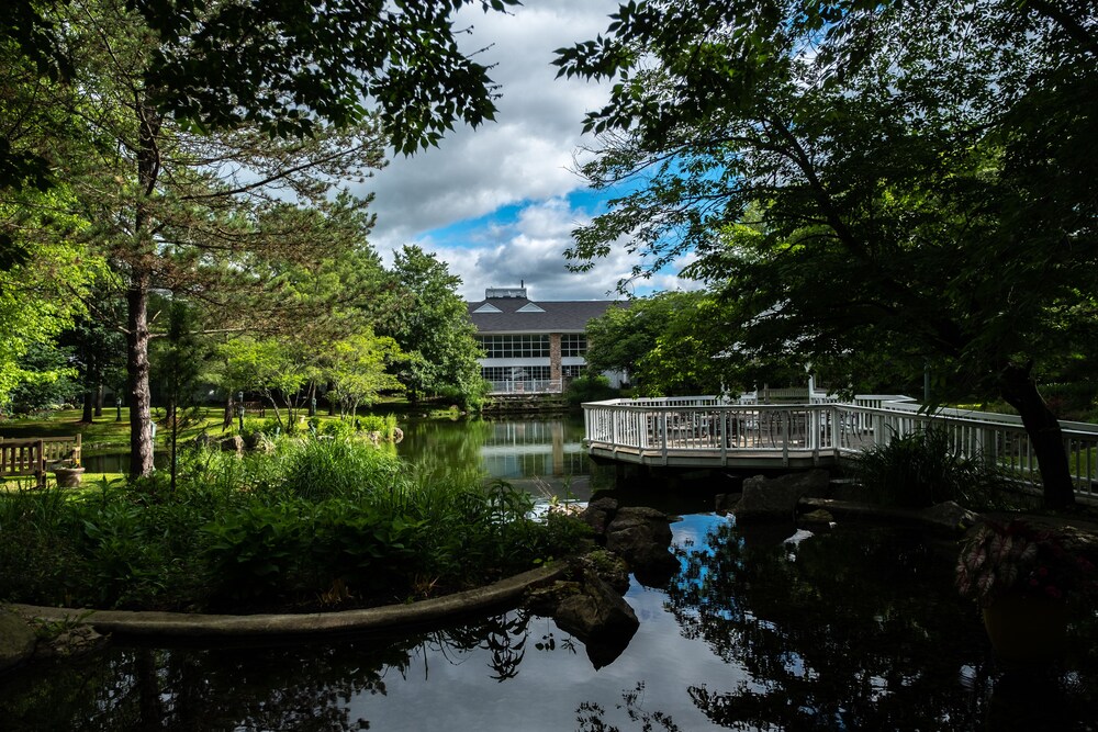 Cherry Valley Hotel in Newark, United States