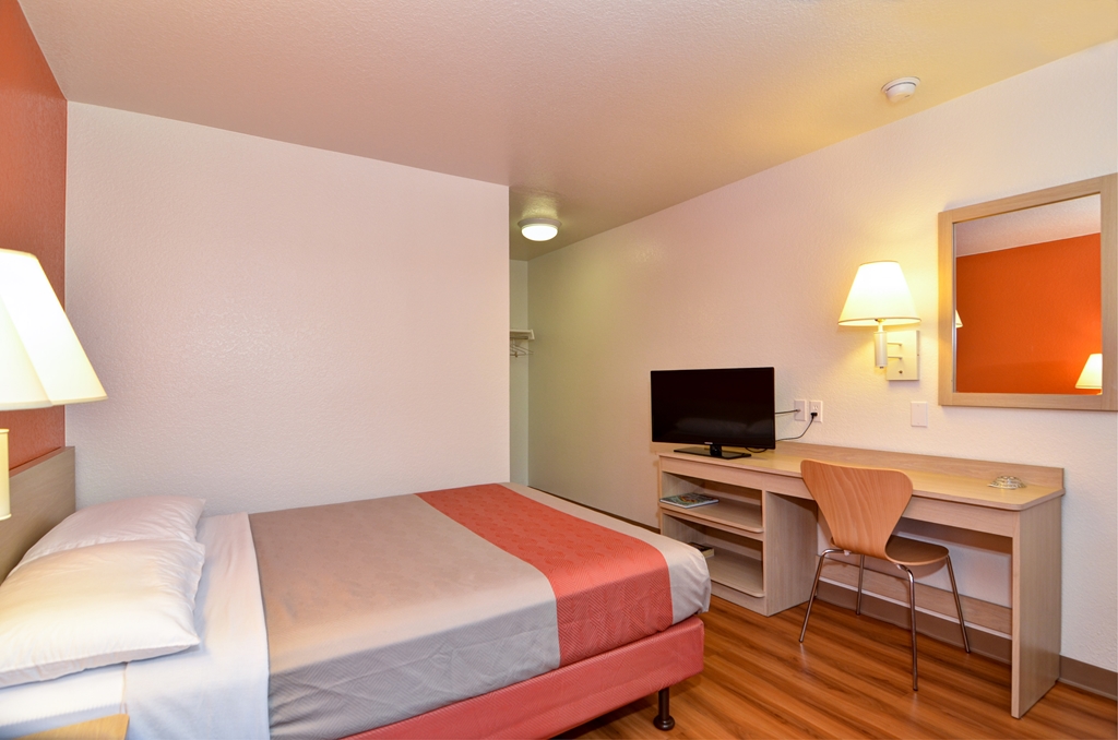 Motel 6 Palm Springs CA East Palm Canyon - photo 35