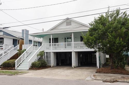 Lee by Bryant Real Estate in Wrightsville Beach, United States