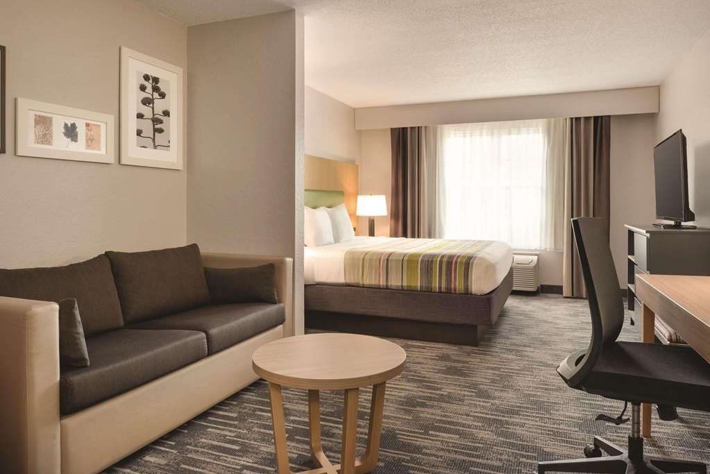 Country Inn & Suites by Radisson Pella IA - photo 12