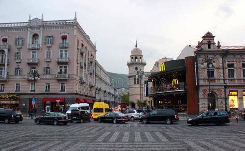 Apartment on Chubinashvili 30
