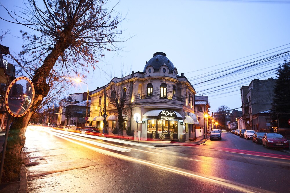 Cozy Attic Room IV Bucharest
