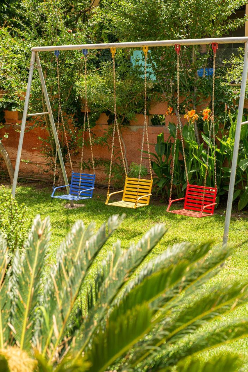 Anna's Sea House near to a sandy beach — 4-Star Luxury Hotel in Daratsos, Greece