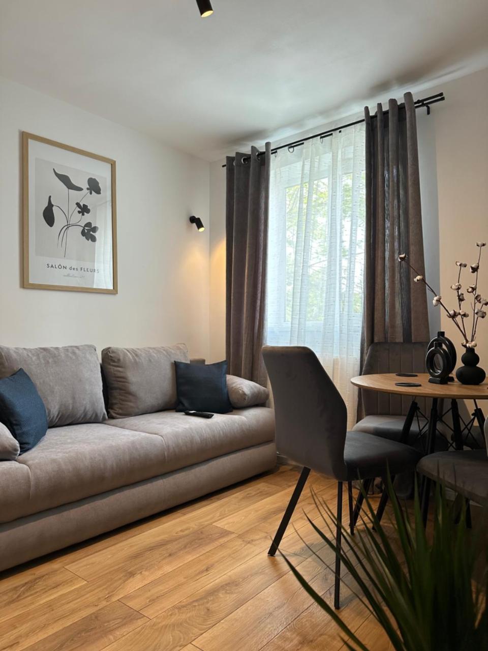Modern Cozy Apartment Zalau — 4-Star Luxury Hotel in Zalau, Romania