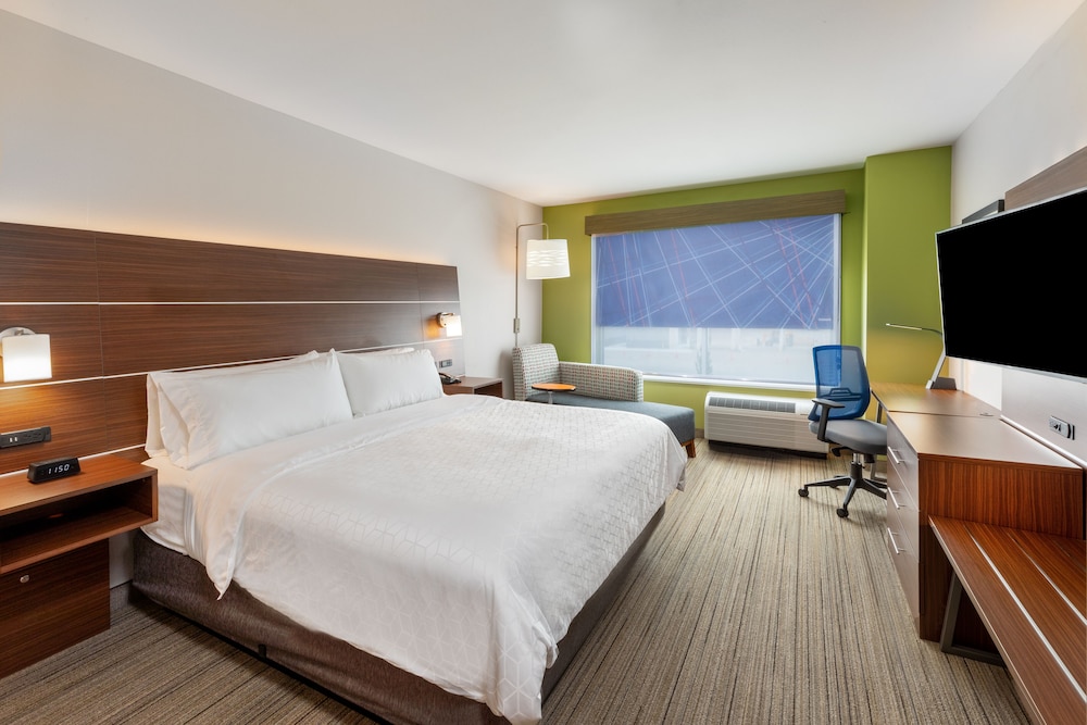 Holiday Inn Express & Suites Parsons by IHG - photo 14