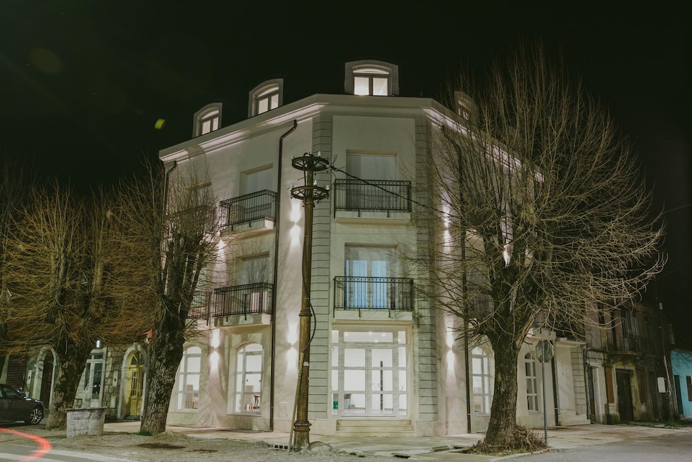 Hotel Dapčević — hotel in Cetinje
