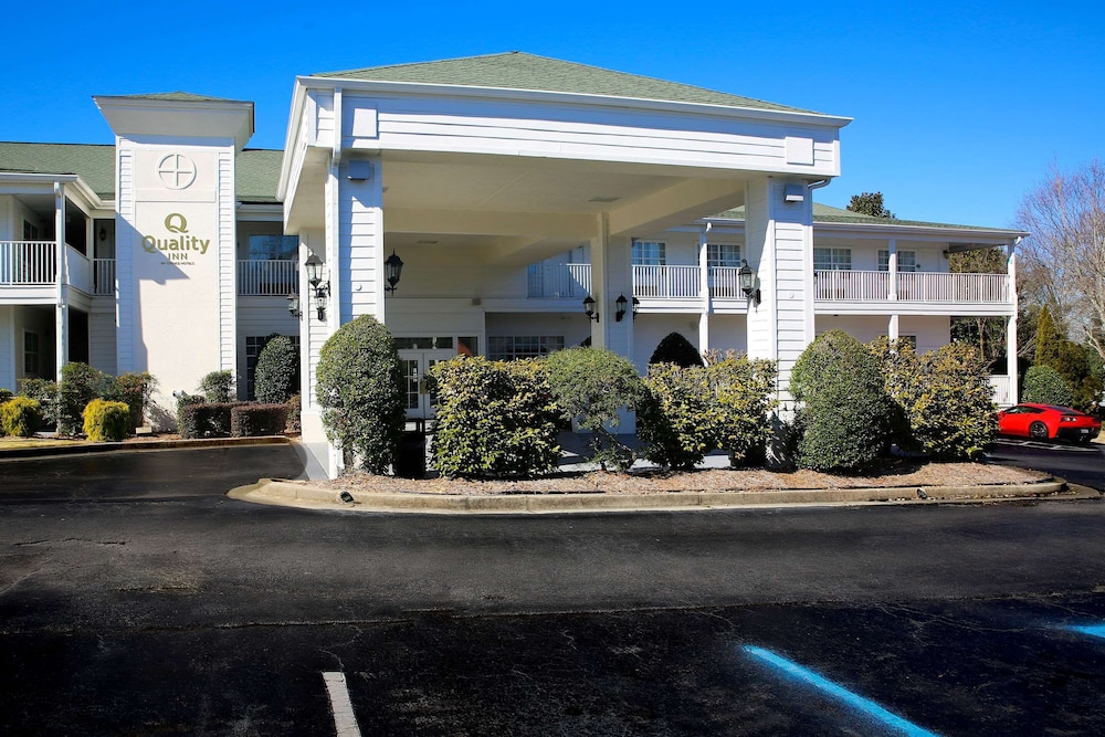 Quality Inn Fayetteville near Historic Downtown Square - photo 57