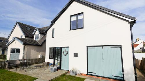 Duneside House — 4-Star Luxury Hotel in Beadnell, United Kingdom
