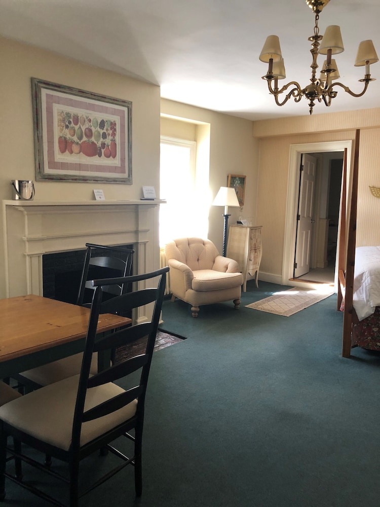 Beekman Arms and Delamater Inn - photo 14