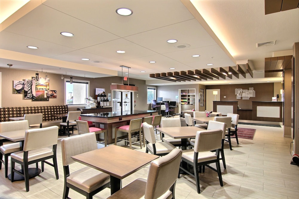 Holiday Inn Express Fargo West Acres by IHG - photo 54