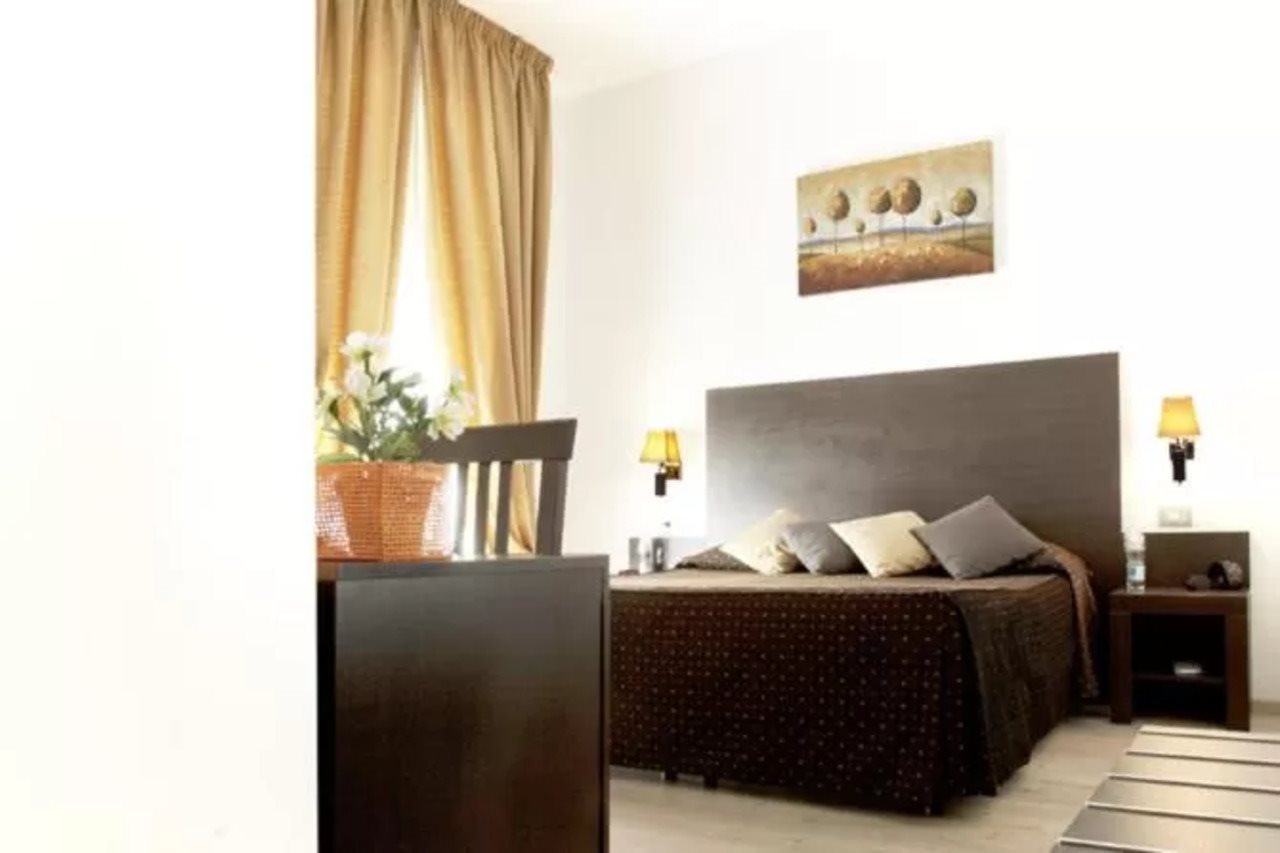 Roman Residence — 4-Star Luxury Hotel in Rome, Italy