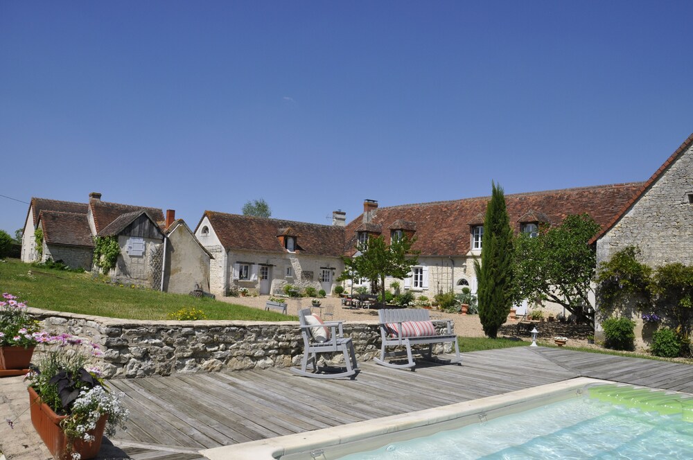 La Ferme Blanche — hotel in Descartes
