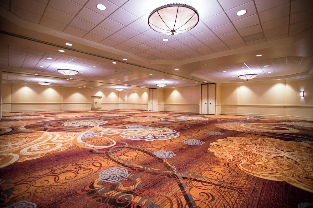 Sheraton Niagara Falls - photo 56