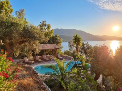 Villa Nautique Waterfront — 4-Star Luxury Hotel in Vasiliki, Greece