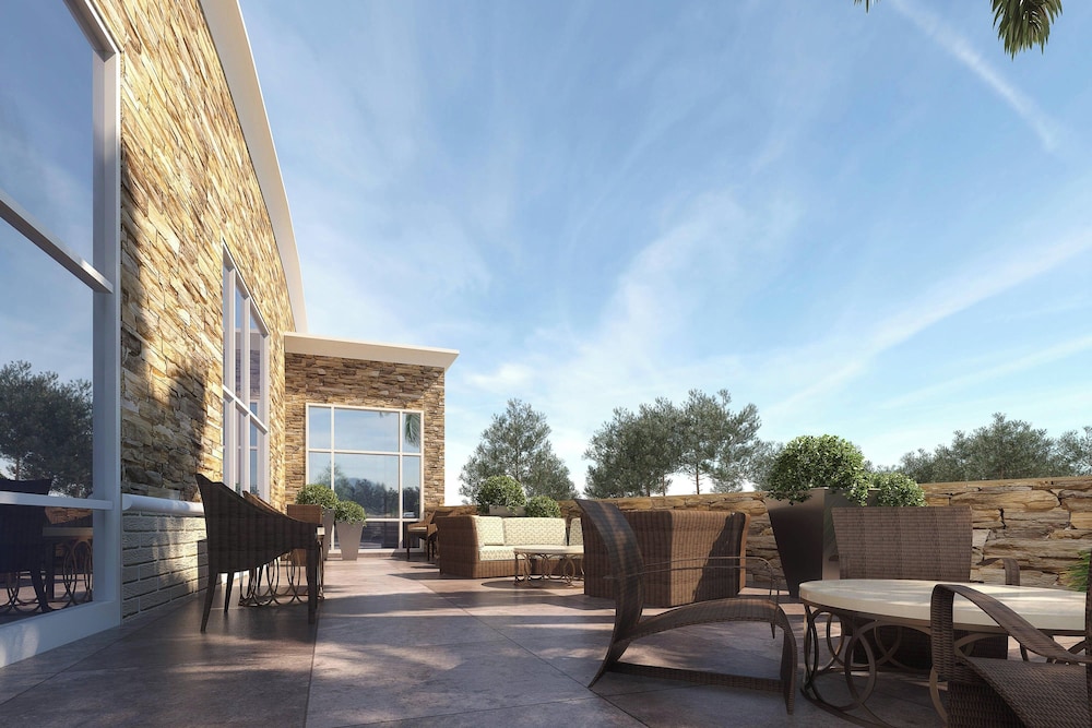 SpringHill Suites by Marriott Fayetteville Fort Bragg - photo 49