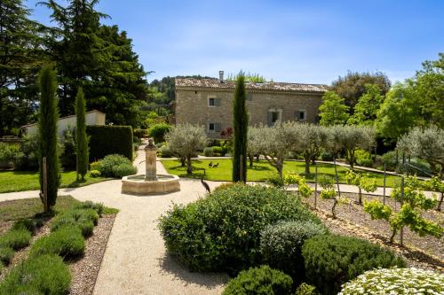 Mas Des Cedres in Menerbes, France