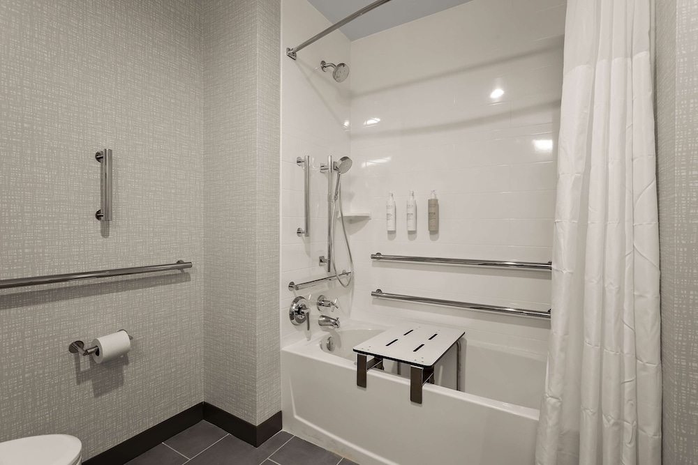 Hampton Inn & Suites by Hilton Ruskin I 75 - photo 40